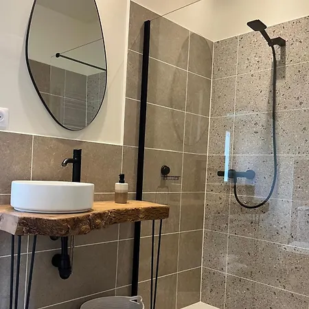 Le Charme Du Perigord - & Table D'hotes Bed & Breakfast