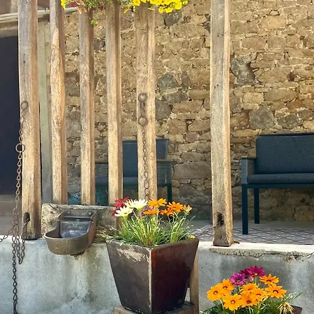 Bed & Breakfast Le Charme Du Perigord - & Table D'hotes 3*