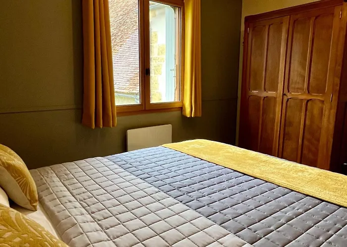 Le Charme Du Perigord - & Table D'hotes 3*