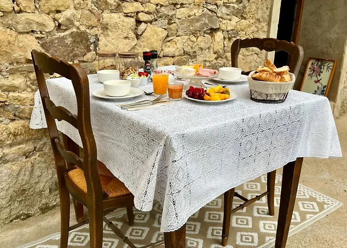 Bed & Breakfast Le Charme Du Perigord - & Table D'hotes Saint-Sulpice-d'Excideuil